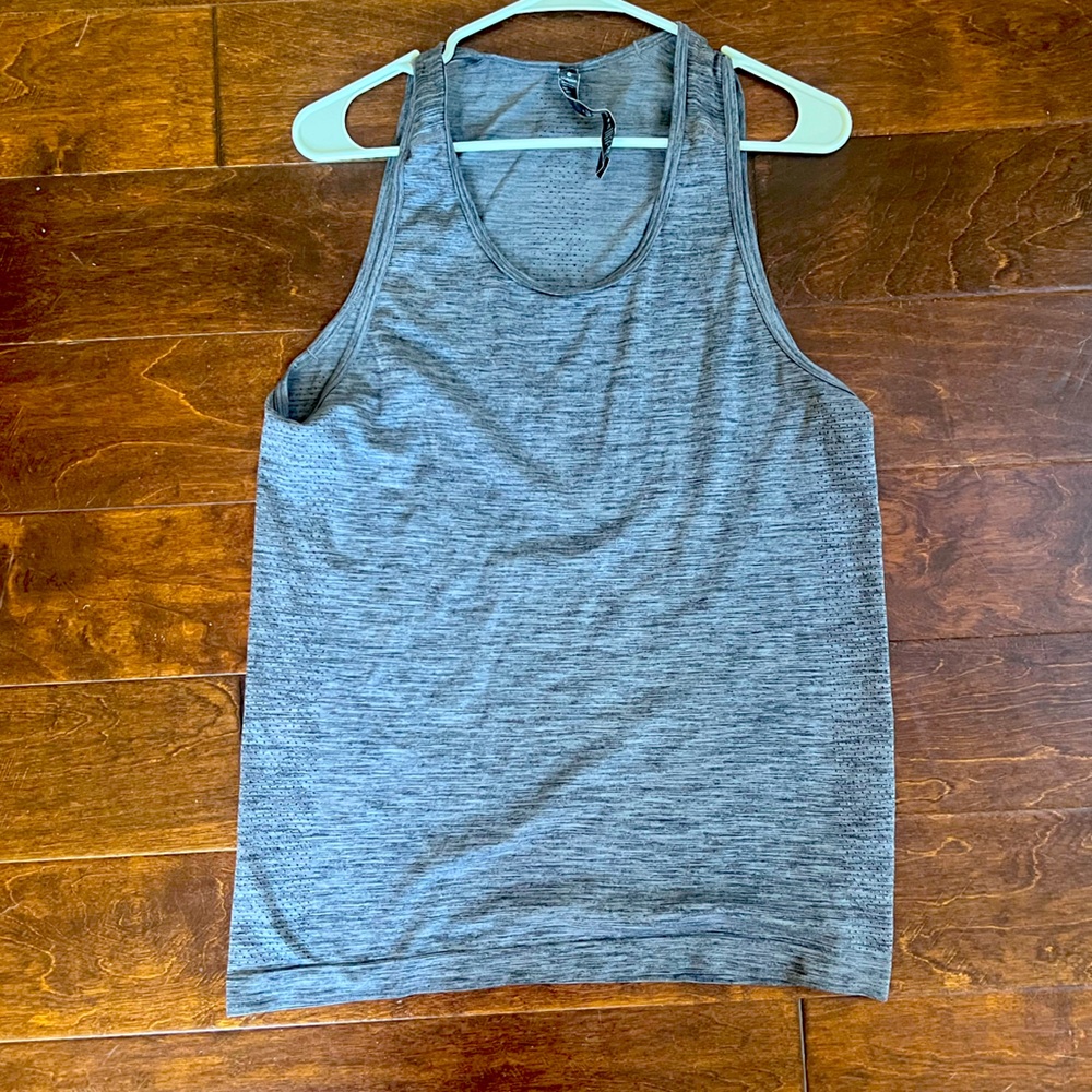 Grey lululemon tank top size medium (used) too small for me now